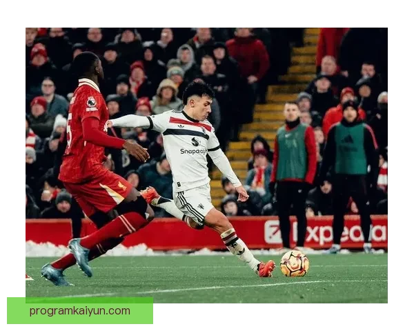 英超狼队特劳雷离队消息引发球迷关注，未来去向仍待确认